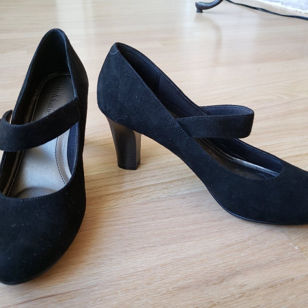 Black Genuine Suede Leather Heels Shoes Size 8 - Like new - Kelly & Katie